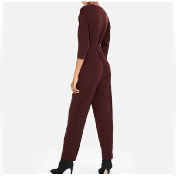Express Women’s Burgundy Jumpsuit Romper Size Small - Picture 2 of 3